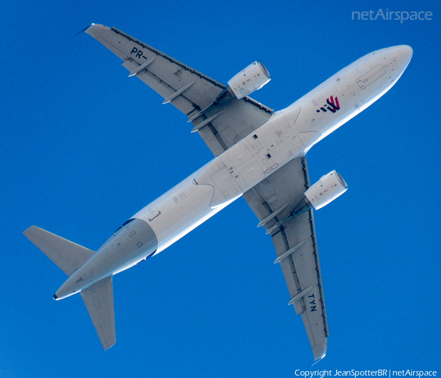 LATAM Airlines Brasil Airbus A320-214 (PR-TYN) | Photo 336928