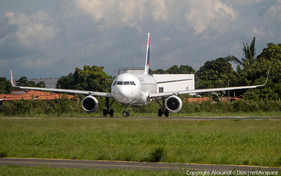 LATAM Airlines Brasil Airbus A320-214 (PR-TYP) | Photo 508528