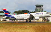 LATAM Airlines Brasil Airbus A320-214 (PR-TYP) at  Teresina - Senador Petrônio Portella, Brazil