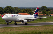 LATAM Airlines Brasil Airbus A320-214 (PR-TYS) at  Teresina - Senador Petrônio Portella, Brazil