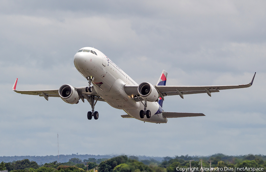 LATAM Airlines Brasil Airbus A320-214 (PR-TYS) | Photo 503516