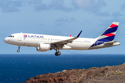 LATAM Airlines Brasil Airbus A320-214 (PR-TYT) at  Gran Canaria, Spain