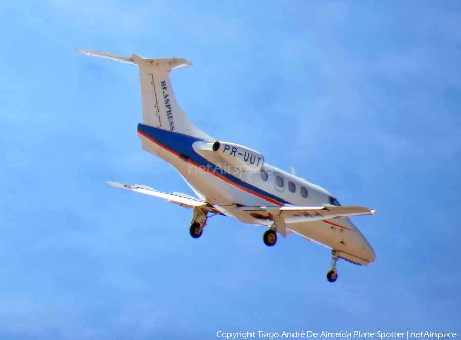 (Private) Embraer EMB-500 Phenom 100 (PR-UUT) | Photo 483350
