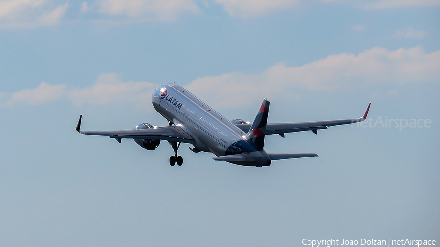 LATAM Airlines Brasil Airbus A320-271N (PR-XBA) | Photo 346518