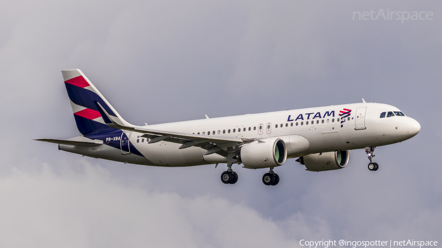 LATAM Airlines Brasil Airbus A320-271N (PR-XBA) | Photo 330295