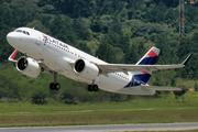 LATAM Airlines Brasil Airbus A320-273N (PR-XBB) at  Sao Paulo - Guarulhos - Andre Franco Montoro (Cumbica), Brazil