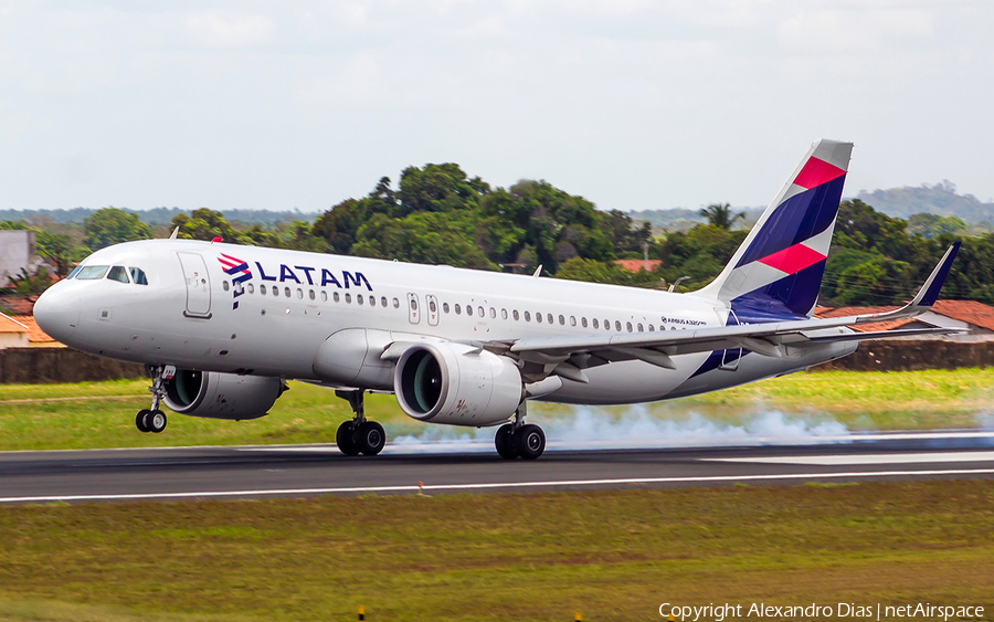 LATAM Airlines Brasil Airbus A320-271N (PR-XBC) | Photo 531002