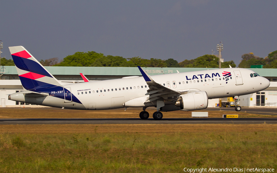 LATAM Airlines Brasil Airbus A320-273N (PR-XBF) | Photo 589355