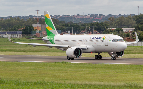 LATAM Airlines Brasil Airbus A320-271N (PR-XBG) at  Teresina - Senador Petrônio Portella, Brazil