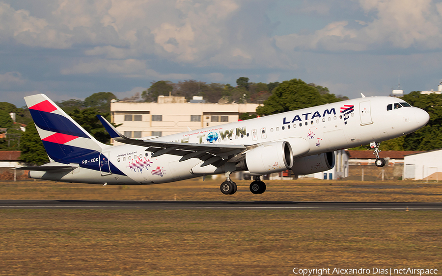 LATAM Airlines Brasil Airbus A320-271N (PR-XBK) | Photo 601584