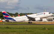LATAM Airlines Brasil Airbus A320-271N (PR-XBP) at  Teresina - Senador Petrônio Portella, Brazil