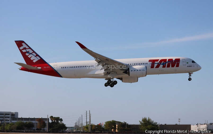 TAM Brazilian Airlines Airbus A350-941 (PR-XTA) | Photo 300404