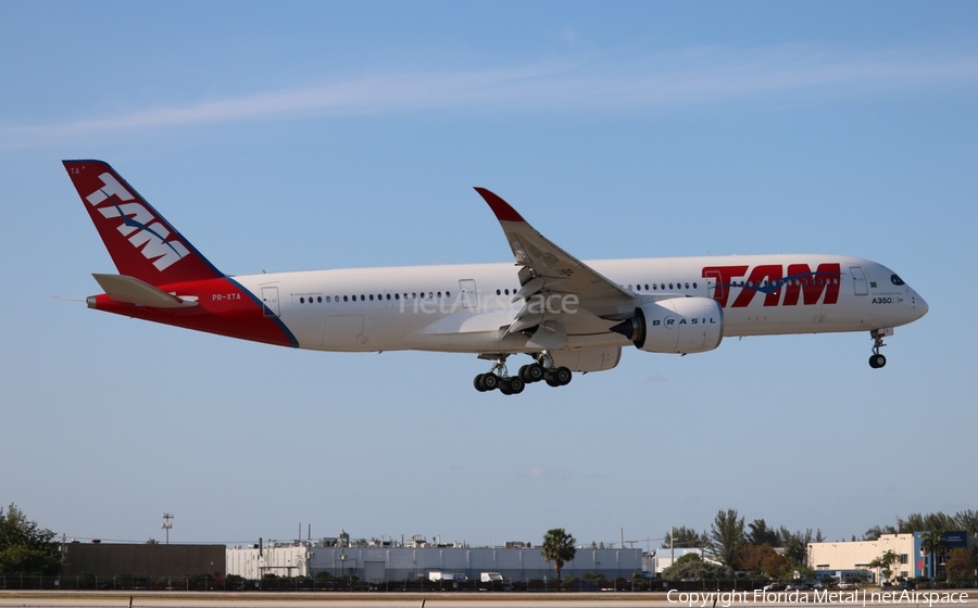 TAM Brazilian Airlines Airbus A350-941 (PR-XTA) | Photo 407584