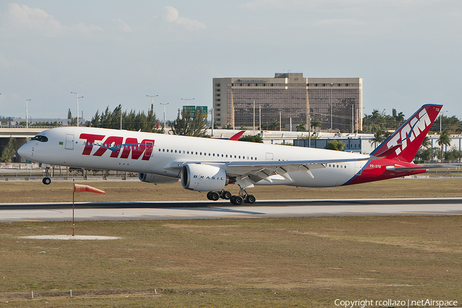 LATAM Airlines Brasil Airbus A350-941 (PR-XTB) | Photo 117894