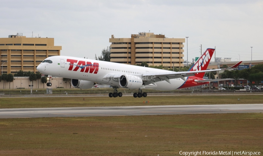 TAM Brazilian Airlines Airbus A350-941 (PR-XTB) | Photo 296426