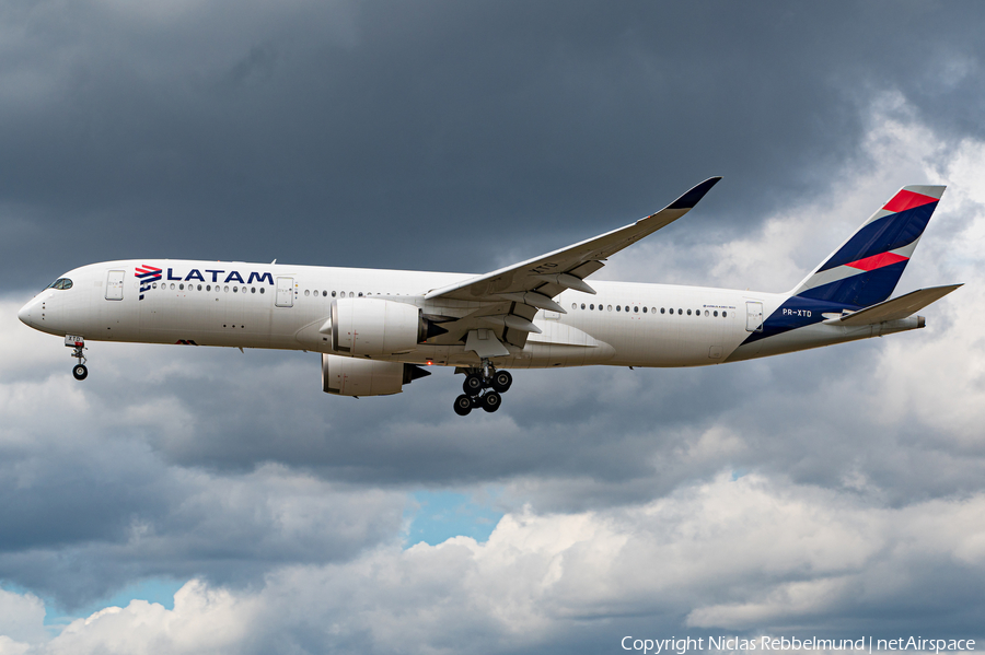 LATAM Airlines Brasil Airbus A350-941 (PR-XTD) | Photo 400460