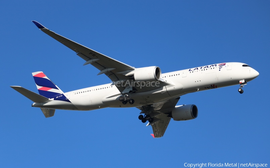 LATAM Airlines Brasil Airbus A350-941 (PR-XTE) | Photo 336049