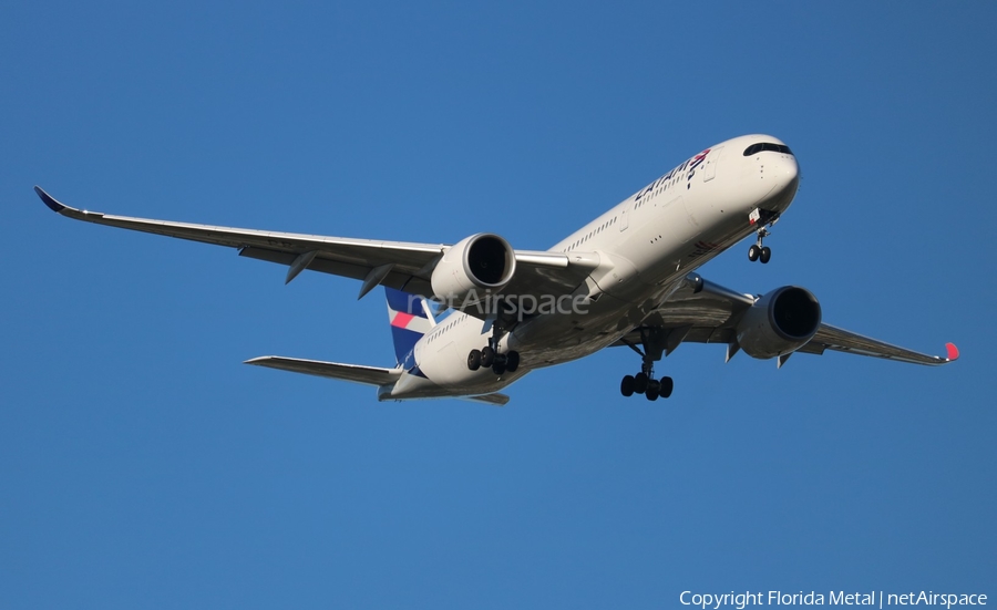 LATAM Airlines Brasil Airbus A350-941 (PR-XTE) | Photo 407588