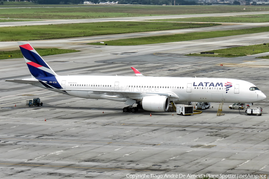LATAM Airlines Brasil Airbus A350-941 (PR-XTH) | Photo 519593