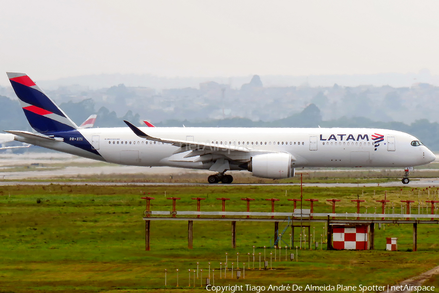 LATAM Airlines Brasil Airbus A350-941 (PR-XTI) | Photo 473554