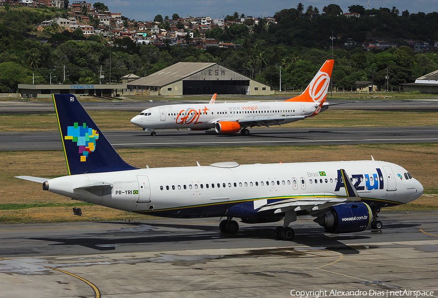 Azul Linhas Aereas Brasileiras Airbus A320-251N (PR-YRI) | Photo 496304