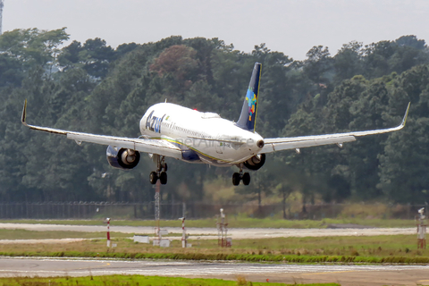 Azul Linhas Aereas Brasileiras Airbus A320-251N (PR-YRL) at  Sao Paulo - Guarulhos - Andre Franco Montoro (Cumbica), Brazil