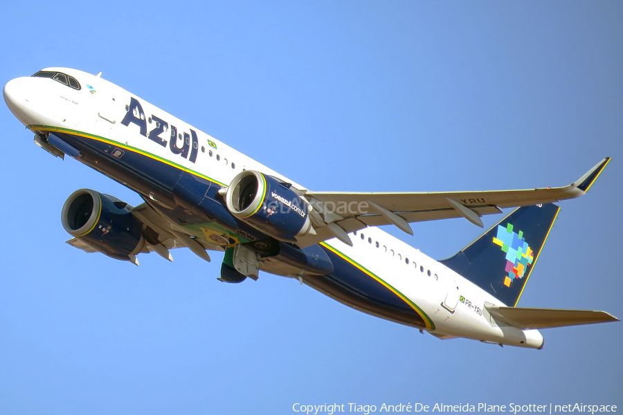 Azul Linhas Aereas Brasileiras Airbus A320-251N (PR-YRU) | Photo 527768