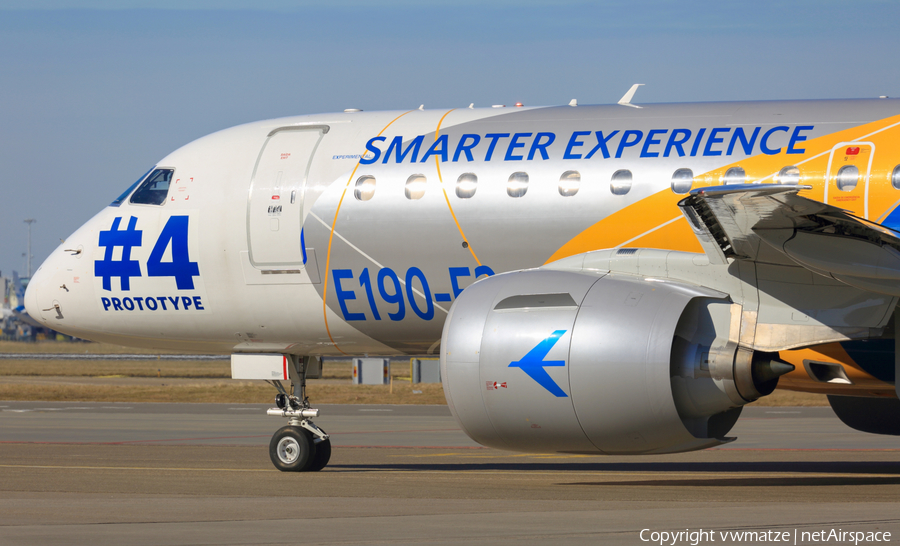 Embraer Embraer ERJ-190 E2 (ERJ-190-300STD) (PR-ZGQ) | Photo 223349
