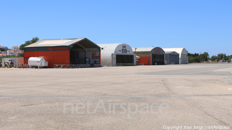 Aviation photo 587816