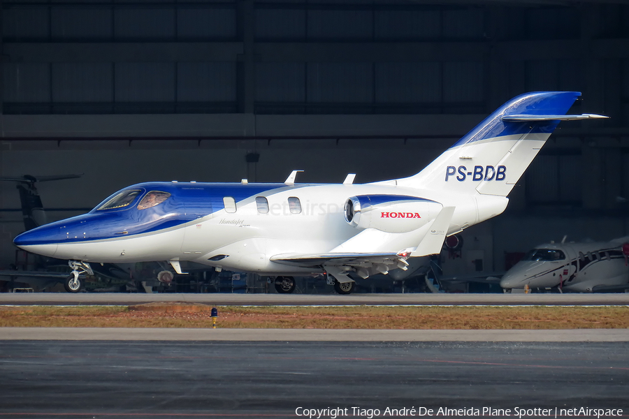 Lider Taxi Aereo Honda HA-420 HondaJet APMG (PS-BDB) | Photo 580865