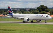 LATAM Airlines Brasil Airbus A321-271NX (PS-LBI) at  Teresina - Senador Petrônio Portella, Brazil