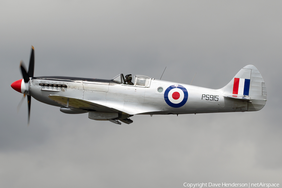 Royal Air Force Supermarine Spitfire PR Mk XIX (PS915) | Photo 450147