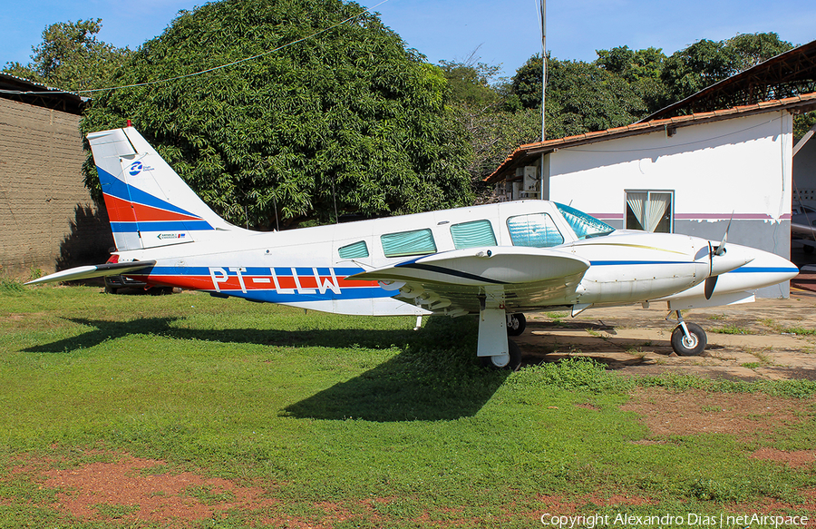 (Private) Embraer EMB-810C Seneca II (PT-LLW) | Photo 493771