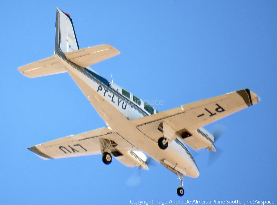 (Private) Beech 58 Baron (PT-LYU) | Photo 522031
