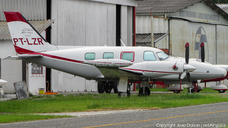 Táxi Aéreo Hércules Piper PA-31T Cheyenne II (PT-LZR) | Photo 346534