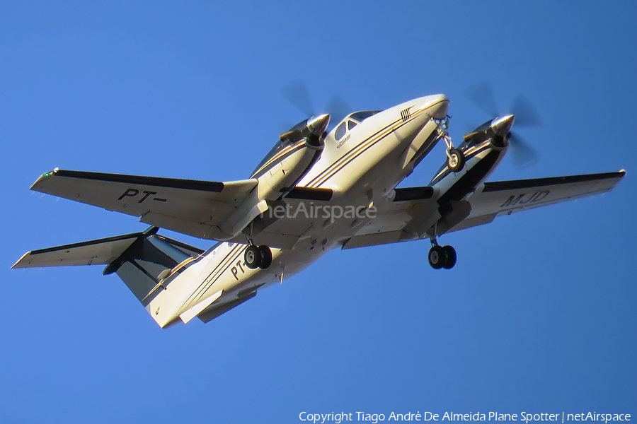 (Private) Beech King Air B200 (PT-MJD) | Photo 470350