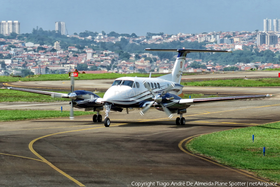 (Private) Beech King Air B300LW (PT-MMC) | Photo 604128