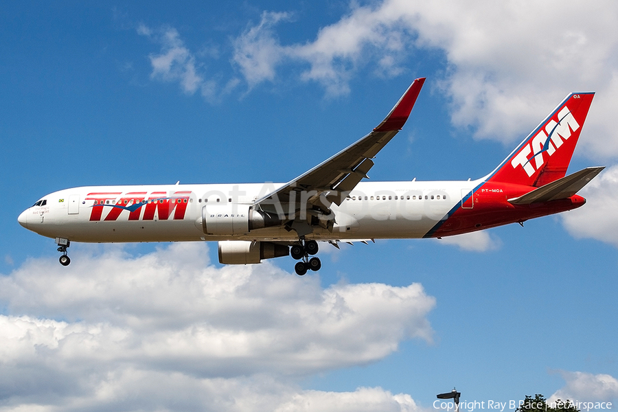 TAM Brazilian Airlines Boeing 767-316(ER) (PT-MOA) | Photo 292364