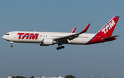 TAM Brazilian Airlines Boeing 767-316(ER) (PT-MOE) at  Rome - Fiumicino (Leonardo DaVinci), Italy