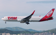 TAM Brazilian Airlines Boeing 767-316(ER) (PT-MOE) at  Rio De Janeiro - Galeao - Antonio Carlos Jobim International, Brazil
