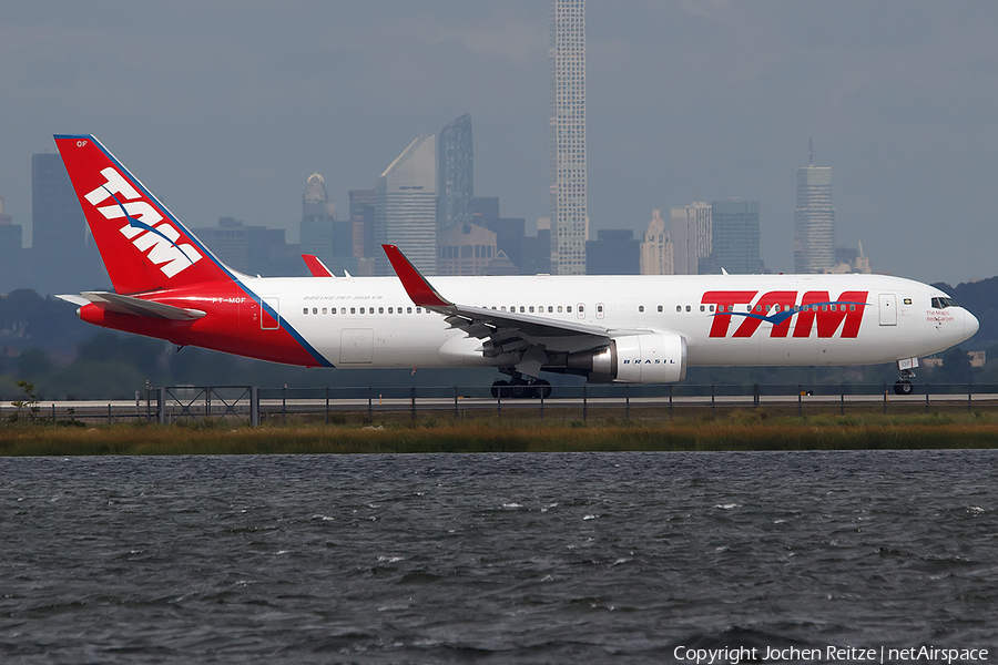 TAM Brazilian Airlines Boeing 767-316(ER) (PT-MOF) | Photo 125495