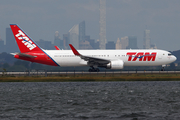 TAM Brazilian Airlines Boeing 767-316(ER) (PT-MOF) at  New York - John F. Kennedy International, United States