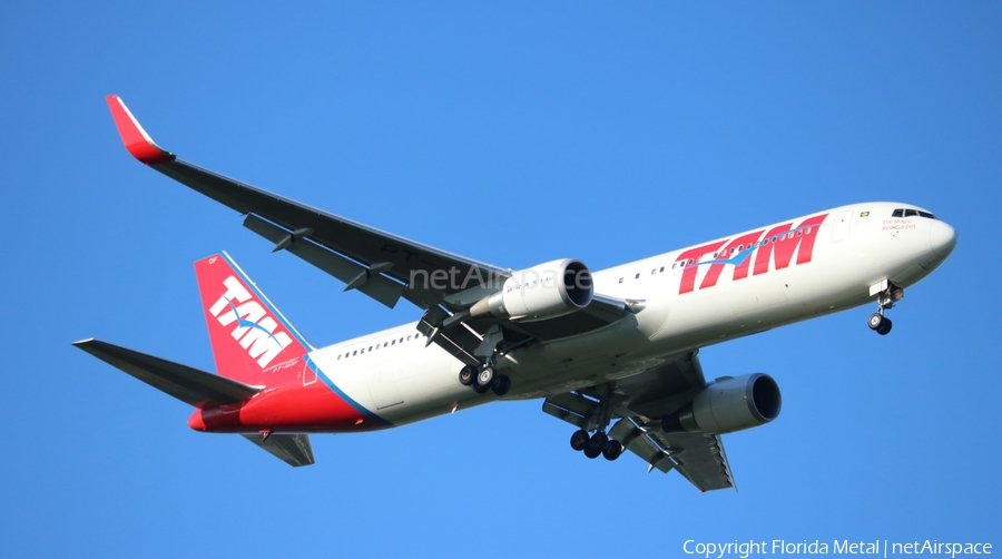 TAM Brazilian Airlines Boeing 767-316(ER) (PT-MOF) | Photo 306873