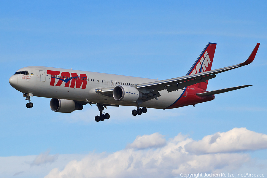 LATAM Airlines Brasil Boeing 767-316(ER) (PT-MSS) | Photo 150848