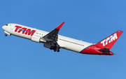 TAM Brazilian Airlines Boeing 767-316(ER) (PT-MSW) at  Barcelona - El Prat, Spain