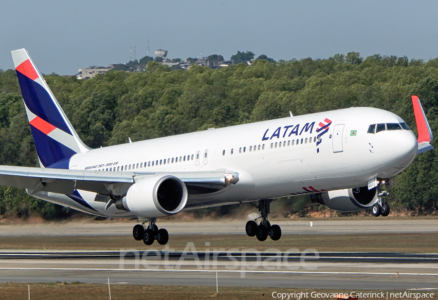 LATAM Airlines Brasil Boeing 767-316(ER) (PT-MSY) | Photo 342035
