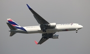 LATAM Airlines Brasil Boeing 767-316(ER) (PT-MSY) at  Orlando - International (McCoy), United States