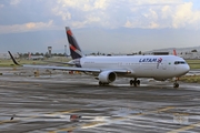 LATAM Airlines Brasil Boeing 767-316(ER) (PT-MSY) at  Mexico City - Lic. Benito Juarez International, Mexico