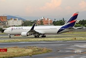 LATAM Airlines Brasil Boeing 767-316(ER) (PT-MSY) at  Mexico City - Lic. Benito Juarez International, Mexico