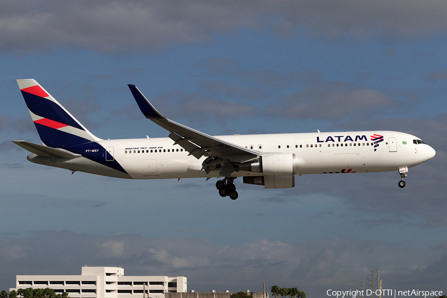 LATAM Airlines Brasil Boeing 767-316(ER) (PT-MSY) | Photo 134418